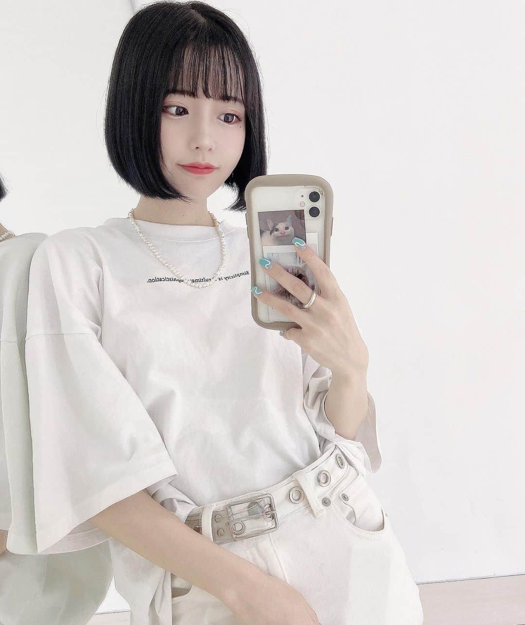 sarimaru(国木田さりまる)のインスタグラム：「白ティー集めたｲﾝッ☝🏻🖱☁️」