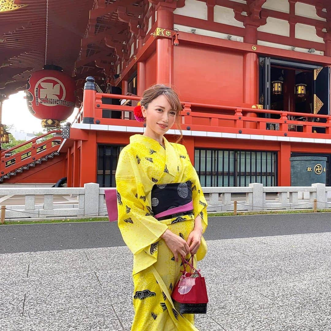 大矢真夕さんのインスタグラム写真 - (大矢真夕Instagram)「浴衣デー✨👘 . . 撮影の傍からiPhoneでも撮ってもらっていたので . . また色々載せます😆 . . . . .  #浴衣 #浴衣ヘアアレンジ #浴衣女子 #浴衣ヘア #ヘアアレンジ #ヘアスタイル #ヘア #ヘアセット #hairstyle #hairstyles #hairarrange #撮影 #撮影モデル #夏 #igersjp #ootdfashion #tokyo  #🇯🇵  #モデル #photo_japan #photo_jpn  #temple #写真部 #写真 #寺 #instagramjapan #ファインダー越しの世界  #cooljapan #明治神宮 #ig_japan」8月10日 21時39分 - mayuohya