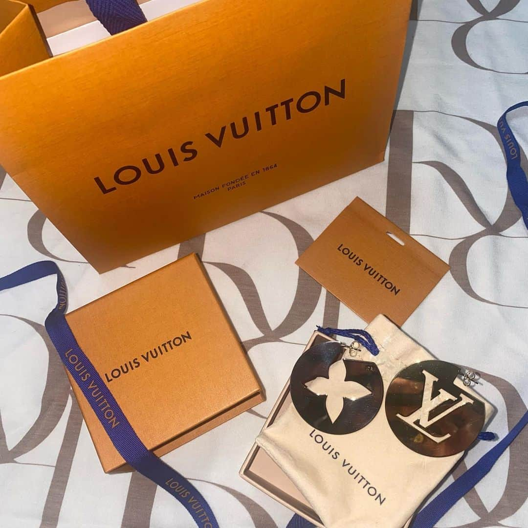 くまみゆさんのインスタグラム写真 - (くまみゆInstagram)「#louisvuitton」8月11日 1時38分 - kumamiyu.24