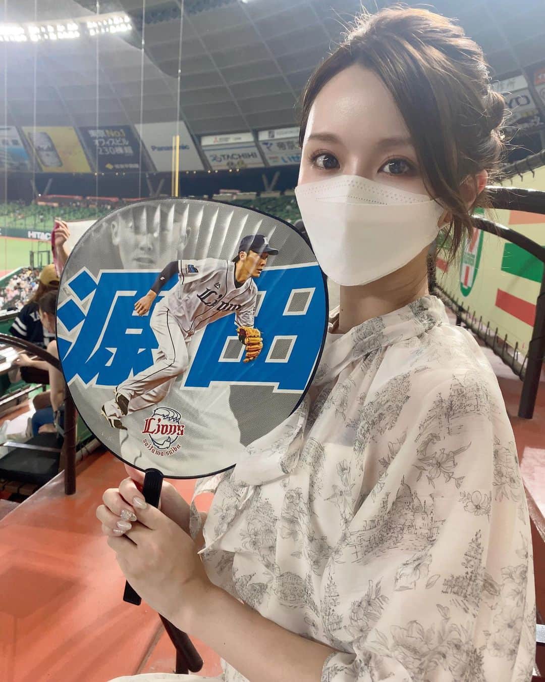 のインスタグラム：「まけほ😭 アイドルのファンみたいな写真になりました、、、笑  #埼玉西武ライオンズ #seibulions」