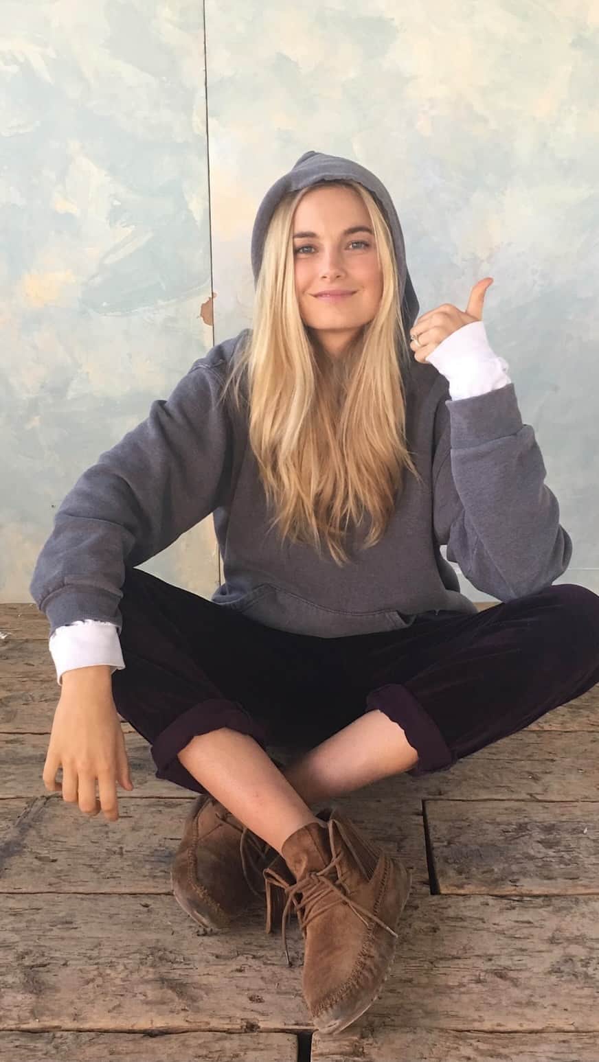 ブリジット・マルコムのインスタグラム：「Dedicated to the coward who is the villain in this story. I’m all grown up now.  Kind regards, Bridget」