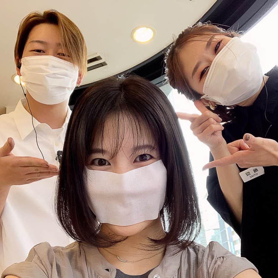 天乃舞衣子のインスタグラム：「美容室KINOSHITA 今日は齋藤由佳さんにカットしてもらいました〜前髪もいい感じに✂️今野慶亮さんのマッサージ＆トリートメントのトータルスパで、頭皮スッキリ！髪もつやつや！ありがとうございます✨ #美容室KINOSHITA #貼るマスク」