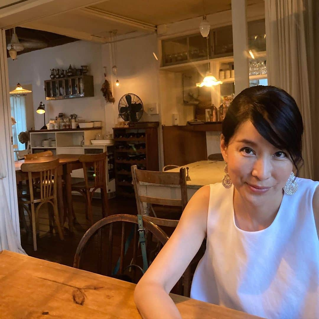 内田恭子さんのインスタグラム写真 - (内田恭子Instagram)「いつかの、大好きなネパールカレー屋さんにて。今思い出して、猛烈に食べたくなる。  #ネパールカレー #今食べたい　#curry  #家では作れない味 #内田恭子 #kyokouchida」8月25日 20時49分 - kyoko.uchida.official