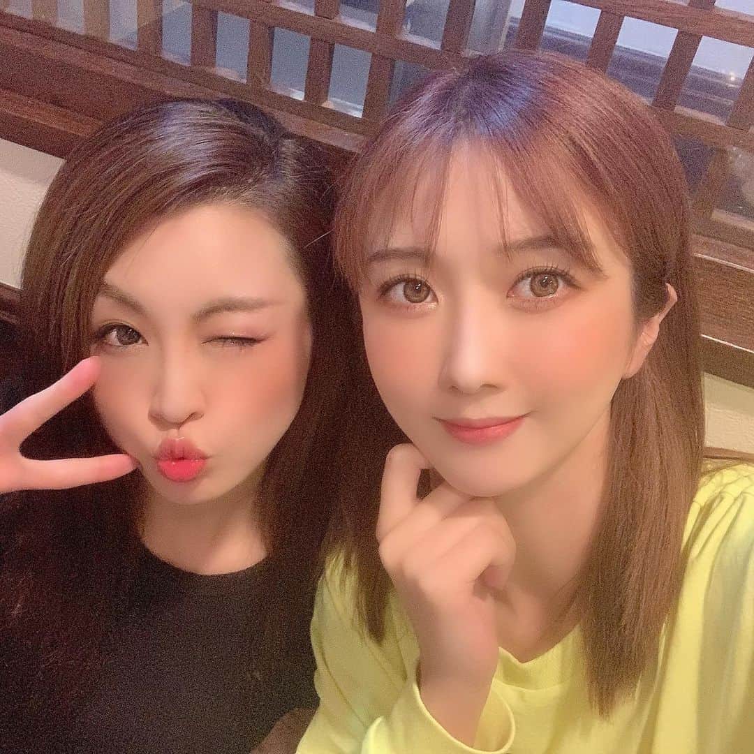 のインスタグラム：「少し前だけど 親友と会ってきました😊  ジェラピケの プレゼントくれた🥺🎁 ありがとう🌸」