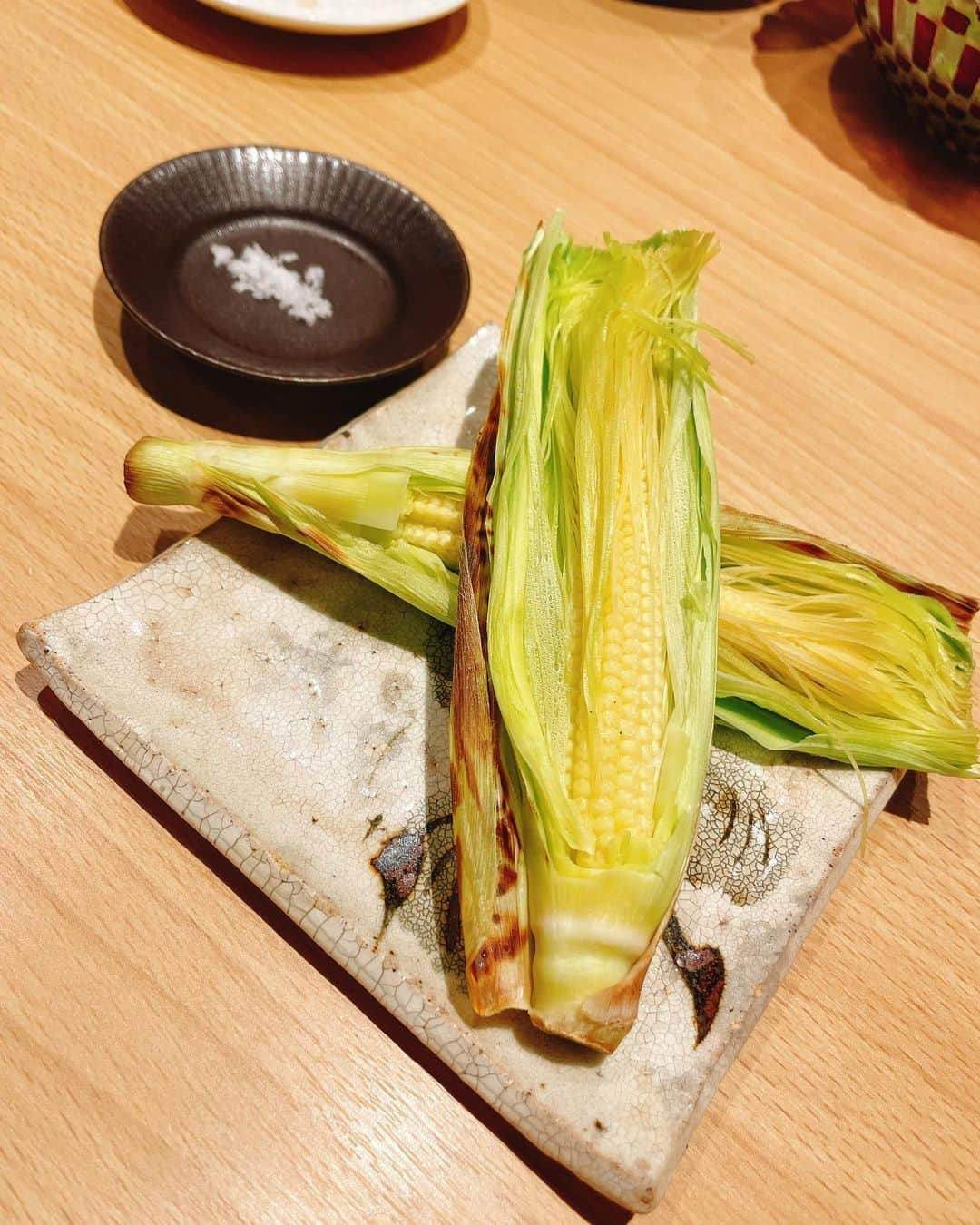 RINKAさんのインスタグラム写真 - (RINKAInstagram)「🍽 . 美味しすぎて美味しすぎて 幸せな時間だった🤤🤍 . 三つ葉のサラダ☘️ハマったよ🐶🤍」8月11日 12時47分 - rinka.716