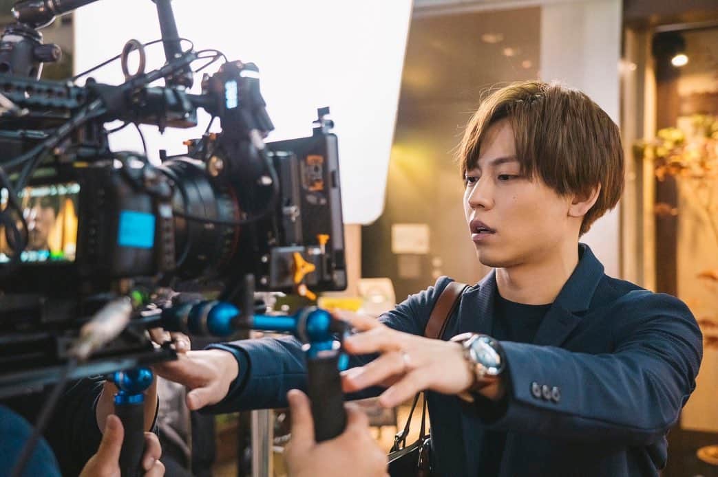 岩岡徹さんのインスタグラム写真 - (岩岡徹Instagram)「🎥🟦」8月11日 13時26分 - da_ice_toru_iwaoka