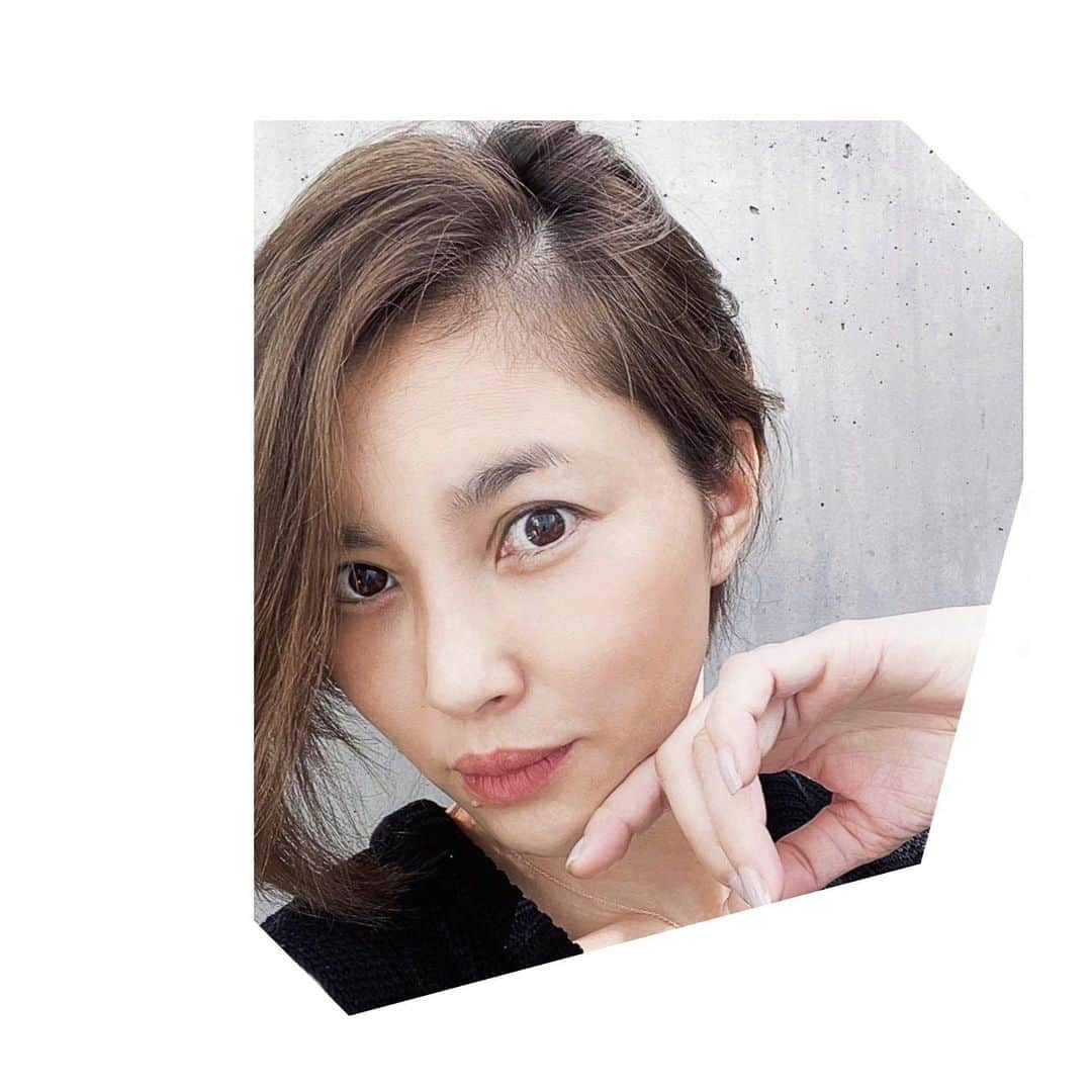 瀬戸朝香さんのインスタグラム写真 - (瀬戸朝香Instagram)「イメチェン❕  突然切りたくなり、 躊躇なく思い切りました😋  シャンプーがとってもラクになりましたよ⭐︎  本日20:00 pmより tieta°ジュエリーの新作も発表❤︎❤︎❤︎ 可愛くてオシャレなjewelryを日々試作してます✴︎  ぜひ覗いてみてください！  @store.clava   #イメチェン #ヘアカット動画 #ショートヘア #ヘアサロン #夏ヘア #tietajewelry #新作ジュエリー#ファッションジュエリー #イヤカフ #ラップブレスレット」8月11日 11時02分 - asaka.seto.official