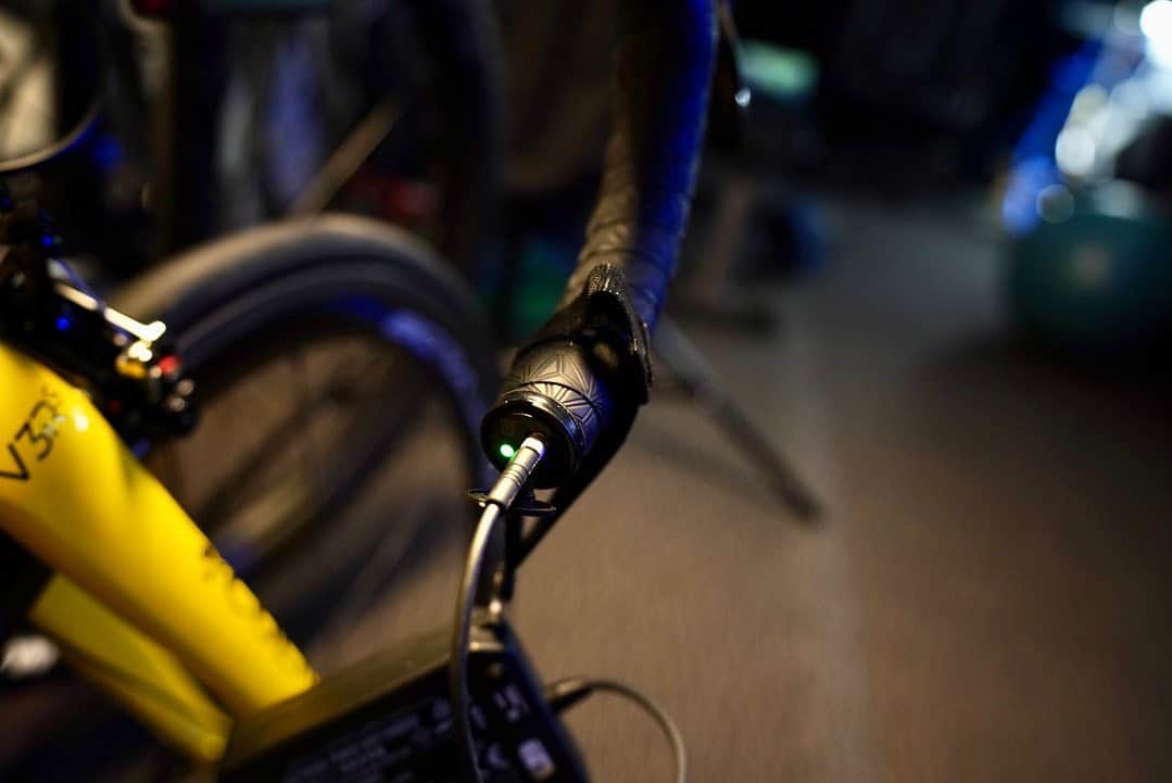 土井雪広さんのインスタグラム写真 - (土井雪広Instagram)「明日の朝練に向けて。  #colnago #cycling #gcn #morningride」8月11日 22時18分 - yukihirodoi.pic