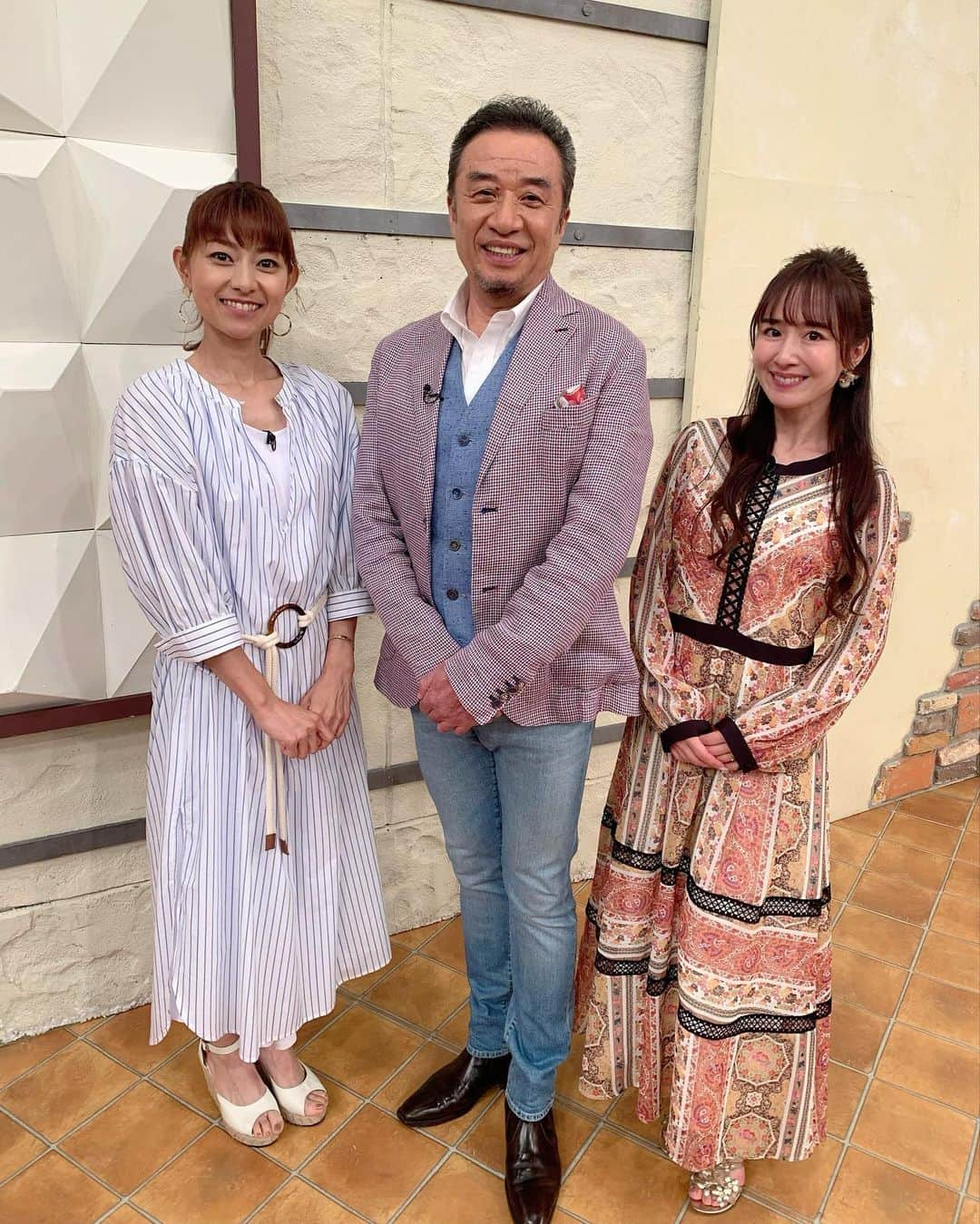 山川恵里佳さんのインスタグラム写真 - (山川恵里佳Instagram)「先日の収録✨  お久しぶりに 渡辺正行さんと石黒彩さんにお会いできました♡  お写真は撮ることができませんでしたが 大好きな先輩ともご一緒できて学びの１日でした♪  出演者の皆さん、スタッフさん 長時間ありがとうございました😊  ※写真時のみマスクを外しています  #渡辺正行 さん #石黒彩 さん」8月11日 15時05分 - erika_3_official