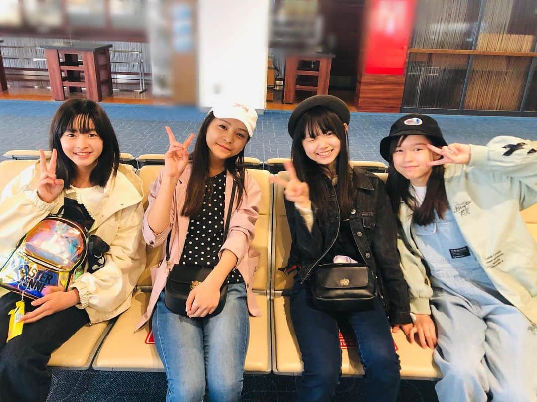 ニコ☆プチのインスタグラム：「私服もおしゃれだねえ😌  #有坂心花  #小松崎ふたば #滝口芽里衣  #星名ハルハ」