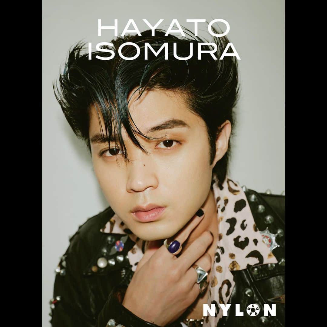 磯村勇斗のインスタグラム：「.  「NYLON SUPER VOL.6」  9月11日発売  ハプニングをテーマに 心躍る一冊になっています  購入場所によって特典フォトカードが変わるので 是非お楽しみに  #NYLON_ISOISO #nylonsuper  #nylonjapan」