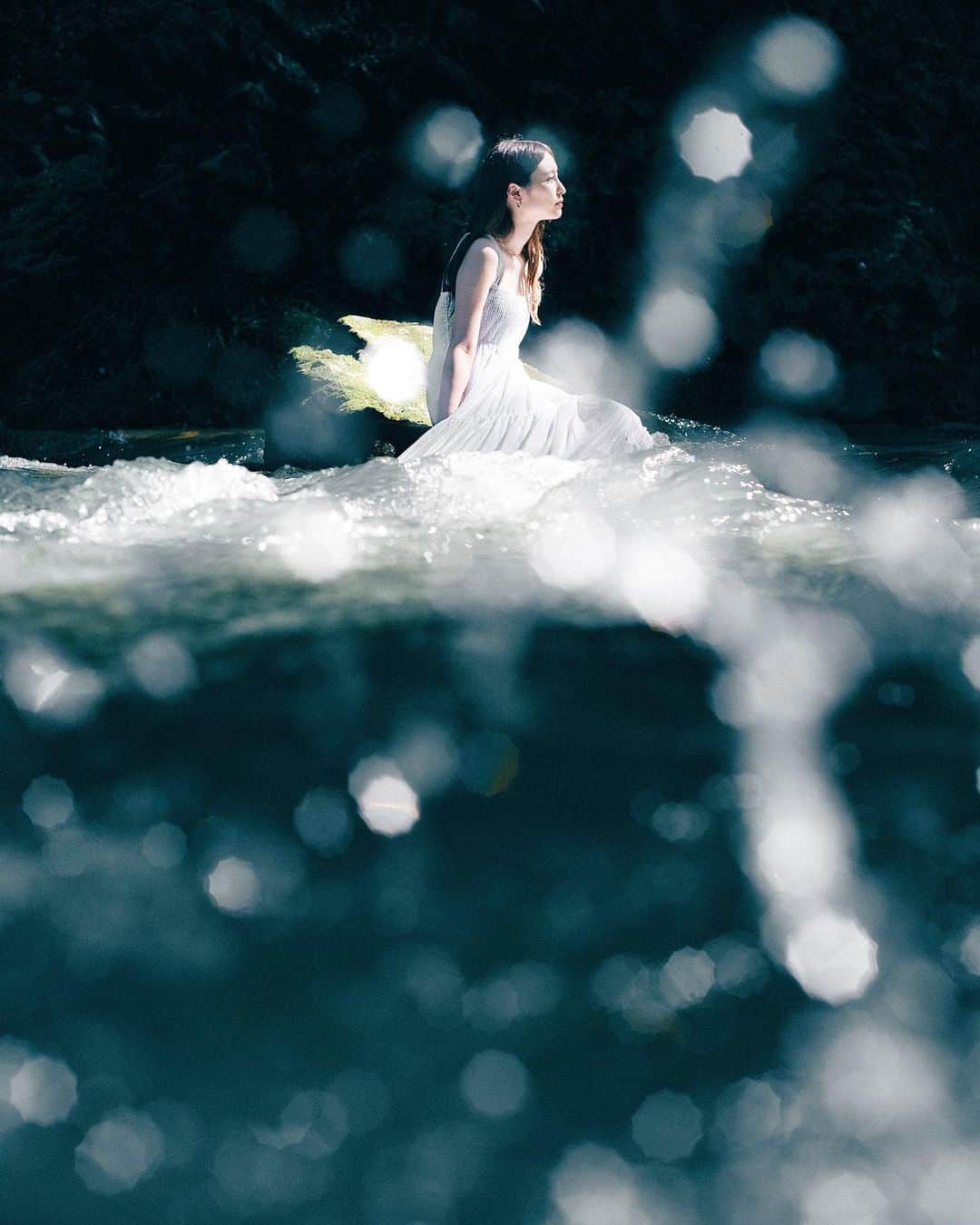 haru wagnusのインスタグラム：「Water dress  ㅤㅤㅤㅤㅤㅤㅤㅤㅤㅤㅤㅤㅤ ㅤㅤㅤㅤㅤㅤㅤㅤㅤㅤㅤㅤㅤ 暑い真夏の屋外でラムネを瓶で一気に呑みたい。 ㅤㅤㅤㅤㅤㅤㅤㅤㅤㅤㅤㅤㅤ ㅤㅤㅤㅤㅤㅤㅤㅤㅤㅤㅤㅤㅤ #LeicaM10p」