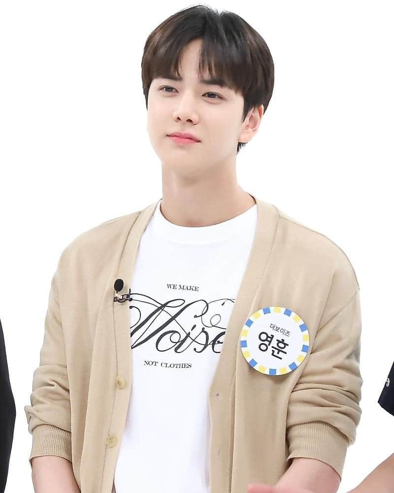 ヨンフンのインスタグラム：「Weekly Idol ❤️ #THEBOYZ #더보이즈 #YOUNGHOON #영훈」