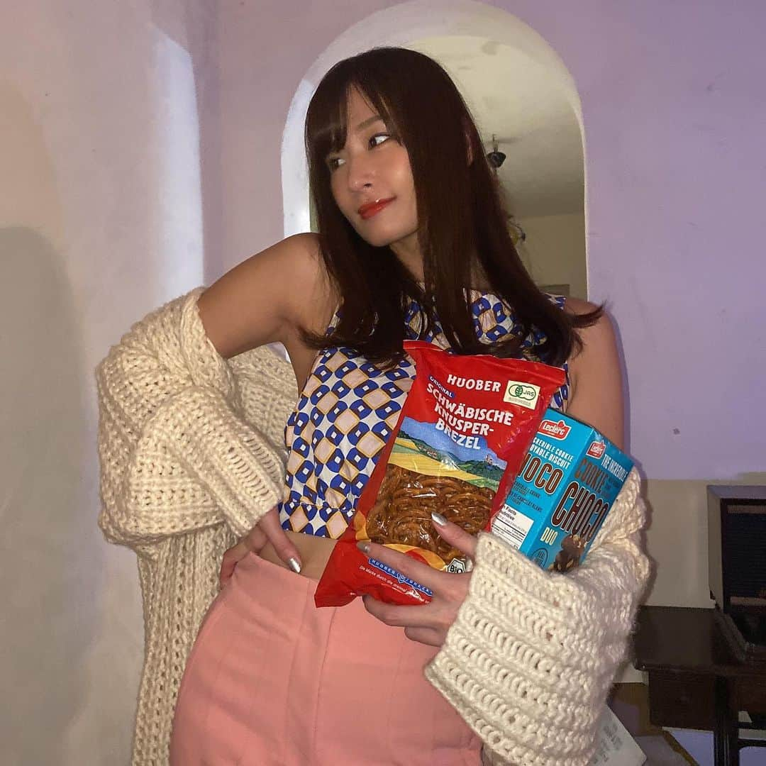 清瀬汐希さんのインスタグラム写真 - (清瀬汐希Instagram)「. . 『jewelry jewelry』のオフショまだあるよん🥨🍿✌︎ . . . -------------------------------- 【8月のイベントスケジュール】 . ♧ 8月15日(日) 大阪撮影会 ♧ 8月21日(土) sherbet全国ツアー@大阪 ♧ 8月22日(日) 大阪インストアイベント ♧ 8月28日(土) RISE EVOL.9 . -------------------------------- 【きよちゃん情報】  🎠5月〜9月にかけて sherbet 11都市全国ワンマンツアー がはじまりました‼︎  🎠ファンクラブ「きよちゃんの秘密基地」 もやってます！ご入会お待ちしています♪  🎠デジタル写真集『いちばん星みつけた』発売中！  🎠清瀬の公式YouTubeチャンネル 　『清瀬とこの夜』ができました！ 　チャンネル登録よろしくお願いします ❁  🎠2月からsherbetの派生ユニット〈Can-on!〉 としても活動していきます！Twitterとshowroom をやってます！応援よろしくお願いします☺︎！ -------------------------------- 【SNS】 ❤︎ Twitter  ❤︎ Instagram ❤︎ YouTube 「#清瀬とこの夜 」 ❤︎ Tiktok ❤︎ 17ライブ -------------------------------- . . #清瀬汐希 #sherbet #canon #インスタグラビア #グラビア #グラドル #奇跡の美神ディテール #follow #followｍe #likeforlikes #gravure #ootd #japanesegirl #instagravure #instagood #扎心了 #东京 #tokyo #萌 #粉我 #좋아요환영 #赞 #偶像」8月11日 19時03分 - yuki_kiyose_