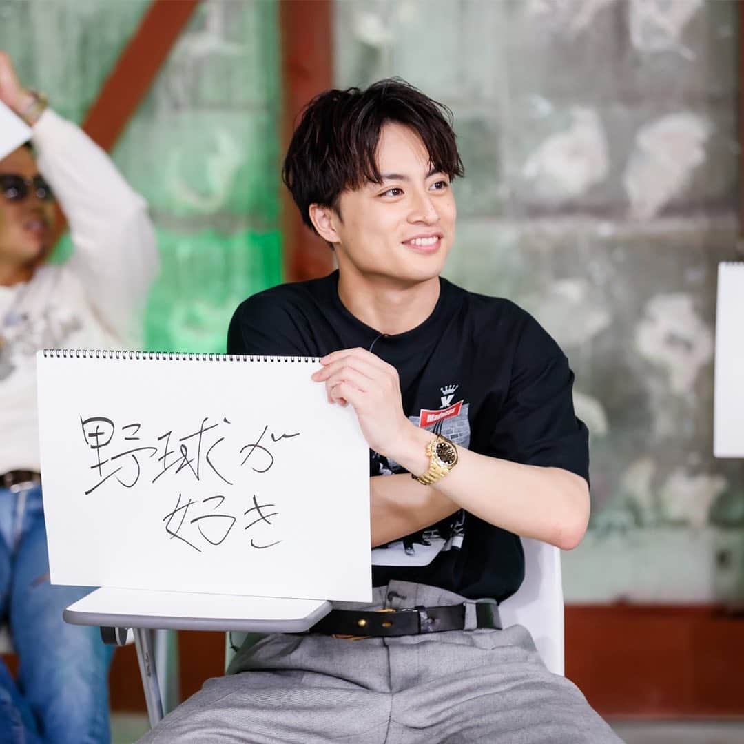 GENERATIONS高校TVさんのインスタグラム写真 - (GENERATIONS高校TVInstagram)「サイコパス診断科はもう見てくれたかな📺⁇ 見たよって人【👀】で教えて🙋‍♂️✨  玲於の次にサイコパス度が高かったのは… 【メンディー🥔】  実は冷静沈着だったり…👀❓  ボーカル2人は0ポイント、 パフォーマーは全員1ポイント以上という 面白い結果になったね🤣👏  ---------------------------------- #gene高 #ジェネ高 #generations高校tv #gene #generations #ジェネ #ジェネレーションズ #generationsfromexiletribe #ldh #白濱亜嵐 #片寄涼太 #数原龍友 #小森隼 #佐野玲於 #関口メンディー #中務裕太 #ジェネ犬」8月11日 19時16分 - genekou_official