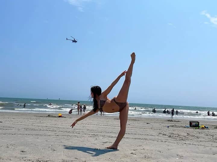 Lily Saito (齊藤莉理)のインスタグラム：「🚁💙🚁💙🚁💙」