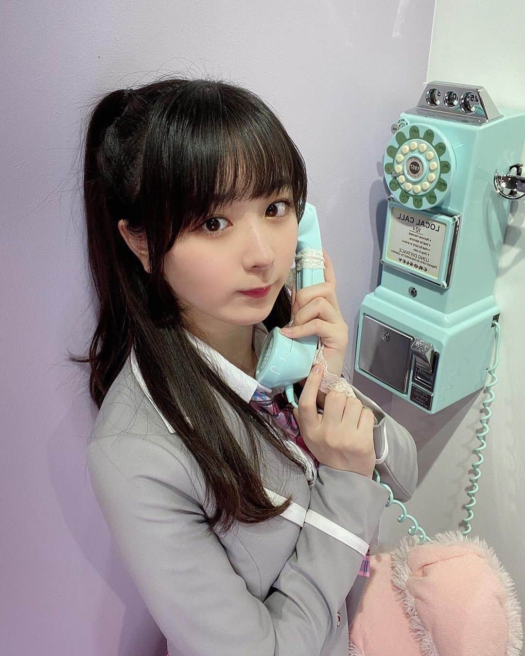高田もものインスタグラム：「. えっ、、、電話でない、、 . の2コマです☎️ . かけ直してください！！！ . かしこ . #高田もも #かしこってなに #かしこ #韓国 #韓国ファッション #韓国制服 #制服 #制服コーデ #制服コスプレ #制服女子 #ハーフツイン #ハーフツインテール #ロング #レイヤーカット #ロングヘア #instagood #instagram」