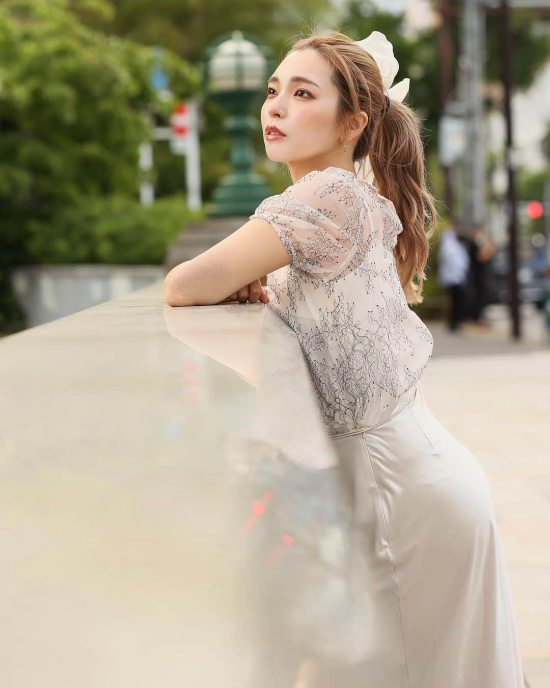 Hitomiのインスタグラム：「❤︎  時代は止まることなく変わって どんどん思い出となって行くのが 寂しいとすごく思うけど 一瞬一瞬を大切にして過ごしたいな🤍  この時代の同じ時間を過ごしてる 全ての関わって下ってる方方に感謝です✨😌  phot by @shinichiyasuda   #cyberjapan #cyberjapandancers #サイバージャパンダンサーズ #サイバージャパン　#撮影　#モデル　#model #photo」