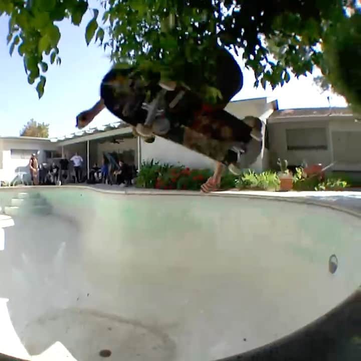 トリスタン・レニーのインスタグラム：「Tagged along with @salba69 for a day in the badlands with @independenttrucks 🎥: @tylrewilcox」