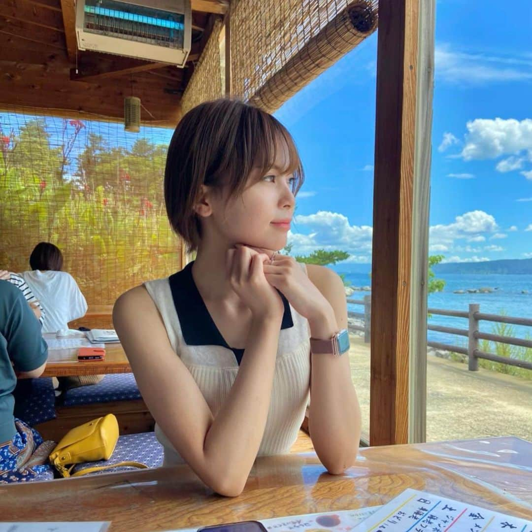 蒼乃茜さんのインスタグラム写真 - (蒼乃茜Instagram)「盛りだくさん！海鮮丼！！  #魚庄大原店 福岡の方はぜひ！！！🐟♥  #海鮮 #激安 #cooking #福岡 #fukuoka #instagood #love #japan #fukuokapics #followme #糸島 #帰省 #家族 #九州 #holiday #photography #sea #夏 #海 #summer #me #happy #sky #空 #follow #食べログ #instafollow #instaphoto #ヘアスタイル」8月12日 9時35分 - aono_akane