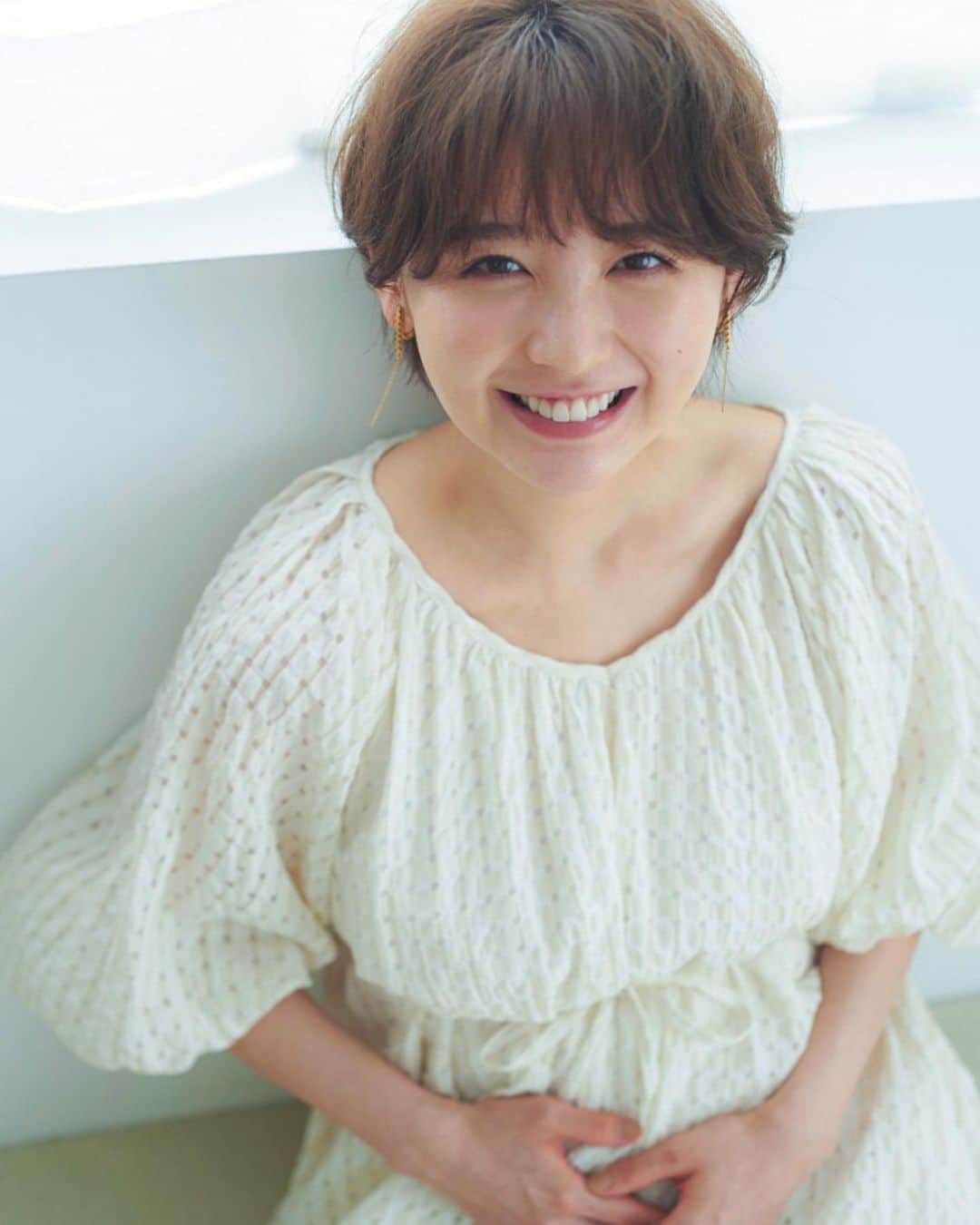 おのののかのインスタグラム：「＊ 本日発売の"たまごクラブ９月号" 表紙を飾らせていただいています✨  赤ちゃんを迎えるって、 楽しみな気持ちがもちろん大きいですが 心配事も増えてきますよね😳  出産に向けて 何から準備すればいいのか、、  最近お腹が張ってるような、、 大丈夫なのかな、、  会陰切開って、、未知の世界、、😨  はじめての妊娠で 分からないことだらけの私にとって たまごクラブはとても心強い一冊です🙏✨✨  出産前からママとして少しずつ 成長していけたらと思っています🥺🌈  プレママのみなさん、 コロナ禍で不安もたくさんあると思いますが 一緒に頑張りましょう✊✨ #たまごクラブ」