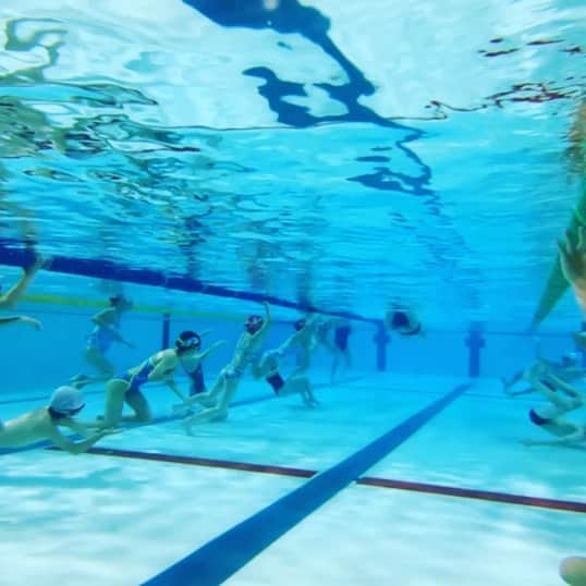 山口観弘のインスタグラム：「北島アクアティクスさん主催の スイムキャンプに平泳ぎ担当で 指導させていただきました☺️  陸上で意識してトレーニングし、 それを水中でどうやって生かすか とても難しいところをしましたが 子どもの対応力はすごいなと 思いました。  今後も水泳指導頑張ります😤  #山口観弘 #競泳 #パーソナルトレーナー #サマーキャンプ #北島アクアティクス」