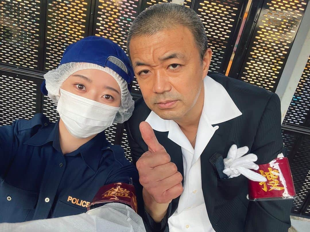 中川知香さんのインスタグラム写真 - (中川知香Instagram)「🚓 今夜20:00〜は #IPサイバー捜査班 第５話の放送です。  現場検証中のフル装備の陽葵。  ドラマ内ではぶっきらぼうな河原町係長ですが、実際の金山さんは気さくで頼りになる兄貴！って感じです！そして誰よりも元気！笑  趣味のカメラのお話や、京都でおすすめのお店などもたくさん教えていただきました♪  #金山一彦 さん #中川知香」8月12日 14時35分 - chikanakagawa_official