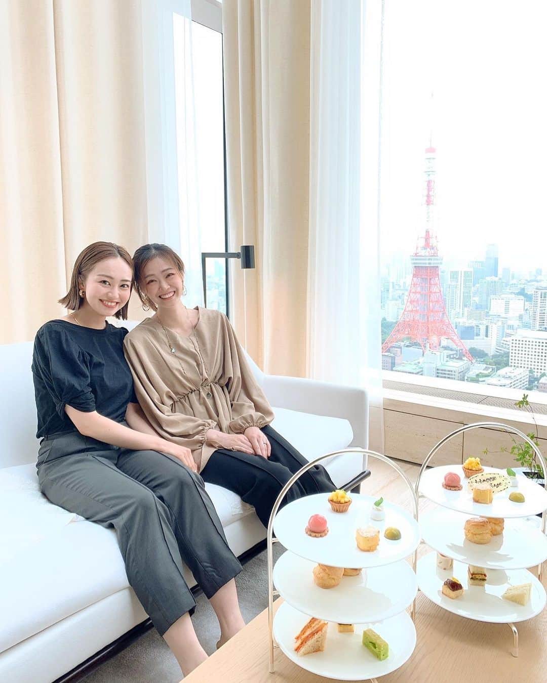 七輝かおるのインスタグラム：「もうかなり時間が経ってしまったけど💦  一期下の大好きなみーほちゃん(@kanon_maihina )と会った時の❤️  かなり久々に色々話せて楽しかったなー☺️  こんなに素敵な空間で お祝いもしてくれてありがとう🙇‍♂️🙇‍♂️  また会おうね😘✨」