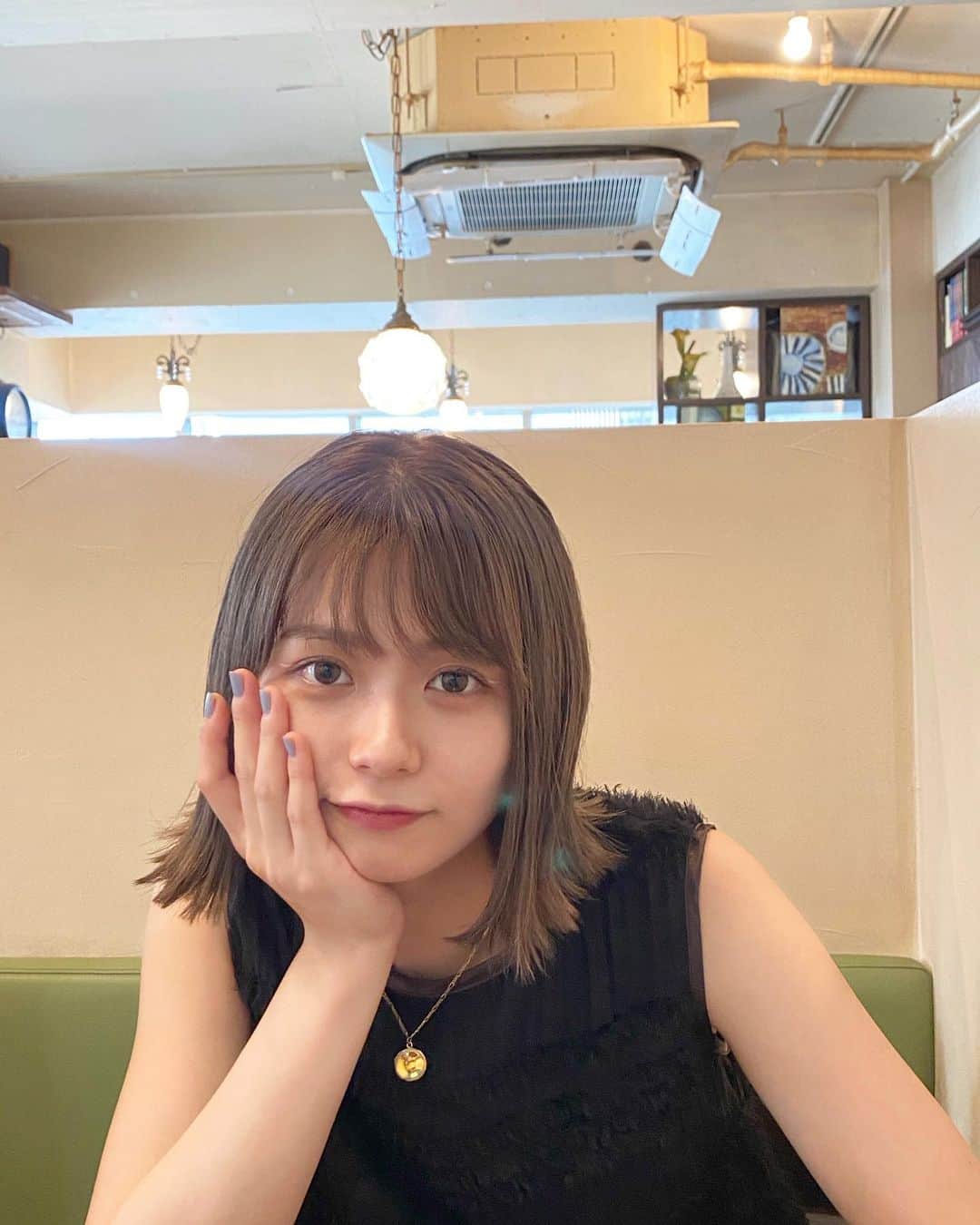 足立佳奈のインスタグラム：「外ハネしっぱいの日。😿」