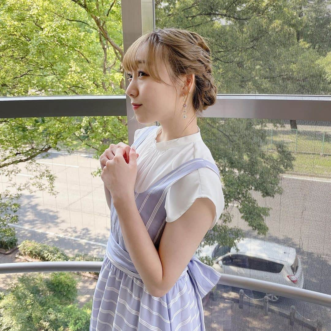 須田亜香里さんのインスタグラム写真 - (須田亜香里Instagram)「最近テレビ愛知さんで着たお衣装紹介☺️ テレビ愛知さんでのコーデ写真はここで撮るのがお気に入り。  写真のラストはテレビ愛知さんで書いた七夕の願いごとなのですが、実は来週のお宝ちゃんも出るはずなので、本当に叶ってて嬉しい😳🎋  #テレビ愛知 #locipo #無料配信 #お宝ちゃん #サンデージャーナル #須田亜香里衣装 @_estella.k_   -----------  8月13日(金) FM AICHI 20:30〜 須田亜香里×ASUNAL TREASURE  #アストレ アスナル金山での公開録音の模様がradikoアプリでどこからでも聴けます💓  8月14日(土) TOKYO MX 17:00〜 田村淳の訊きたい放題 #キキタイ （エムキャスのアプリで無料で生放送観られます）  8月15日(日) テレビ東京 16:00〜 #チャリ飯旅  中日新聞コラム連載 #てくてく歩いてく  ----------」8月13日 0時23分 - akarisuda