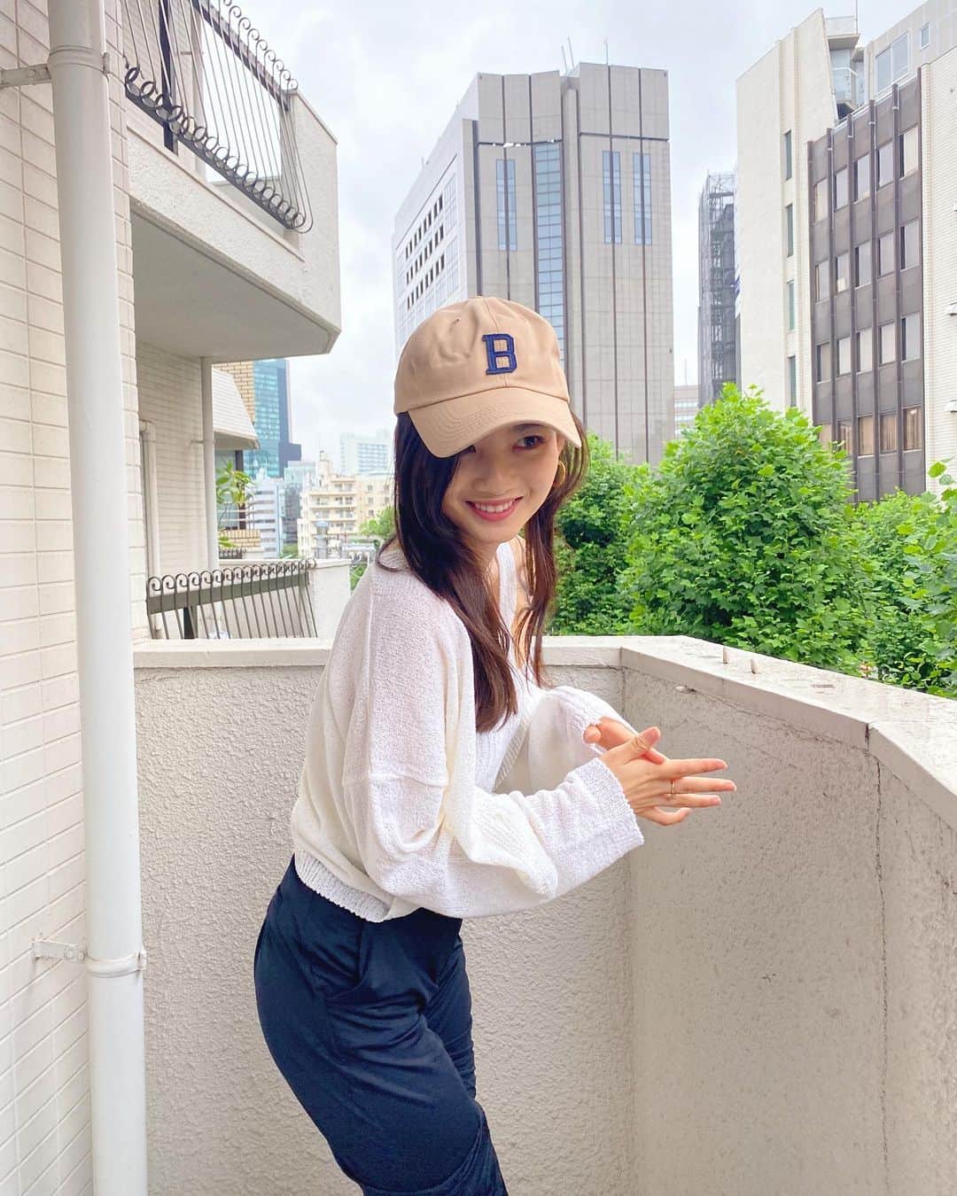 青山舞莉のインスタグラム：「NUGU X MADISON KAI SUMMER SALE   本日までです🤍この期間にぜひかわいいお洋服ゲットしてみてね！私のプロフィールのリンクからお洋服見れるよ🤍たくさんshoppingしてね  love miley   #ミーの毎日 #ミーコーデ #大学生コーデ #韓国ファッション #韓国コーデ」