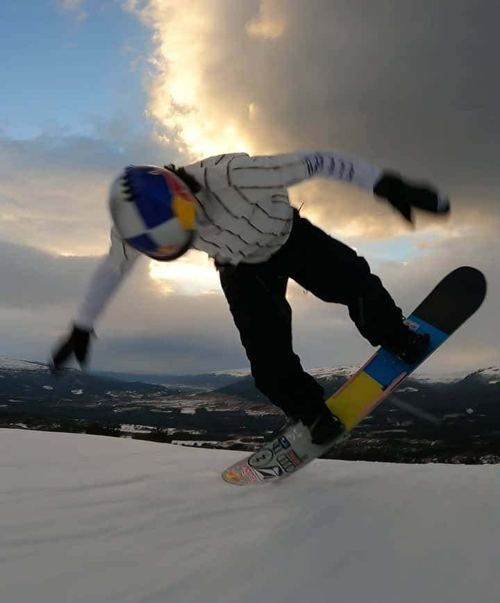 マルクス・クリーブランドのインスタグラム：「Quick spinner🏄🏽‍♂️ vid: @petterulsletten | @gopro #Hero9」