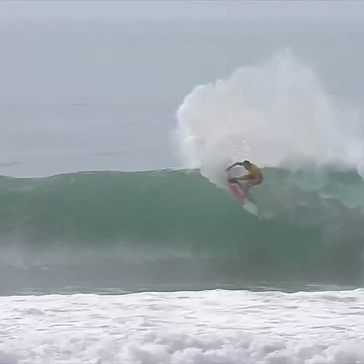 カリッサ・ムーアのインスタグラム：「A wave from today @wsl #coronaopenmexico Loving my @matt_biolos 5’10.5” Driver2.0」