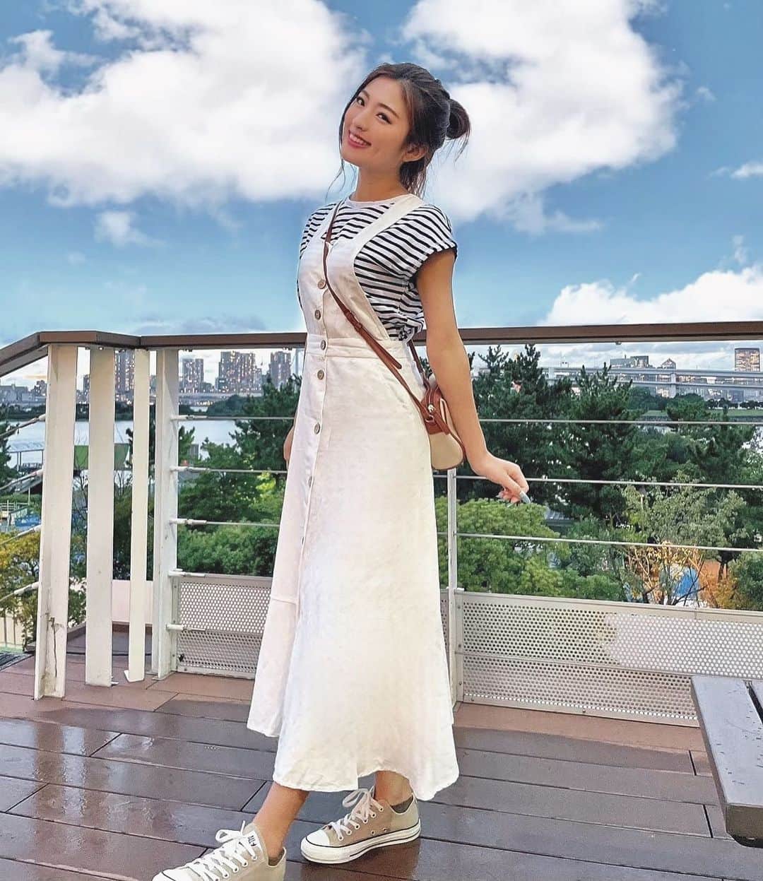 MIYABIのインスタグラム：「おはよう御座います🐣  いつもと雰囲気ちがうでしょっ？🤭  着る服によって変えられて、洋服ってほんとに素晴らしいなぁって思う👏🏻💞  この日は森ガール意識したよん🌿🌳笑笑 たまにはカジュアルに👟✨  今日も素敵な1日にしましょうねっ💜  #cyberjapandancers #サイバージャパンダンサーズ #cjd_miyabi #ミヤビーム #ミヤビコーデ」