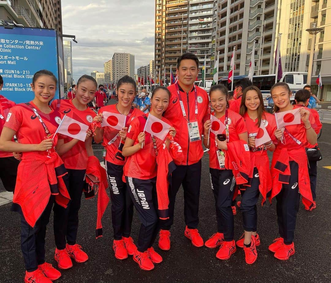 田中将大のインスタグラム：「フェアリージャパンの方々と📷😊🙏 #東京2020  #Tokyo2020  #閉会式 #オフショット📷 #まだもう少し載せたい写真があるのでお付き合いください🙏」