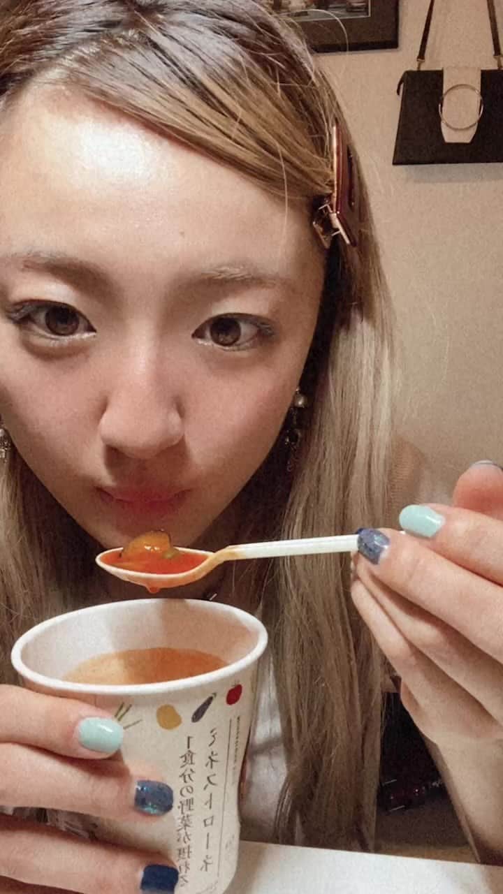 鈴木瑛美子のインスタグラム：「ジェイミー kIng ルーク よろしく！ by EMIKO」