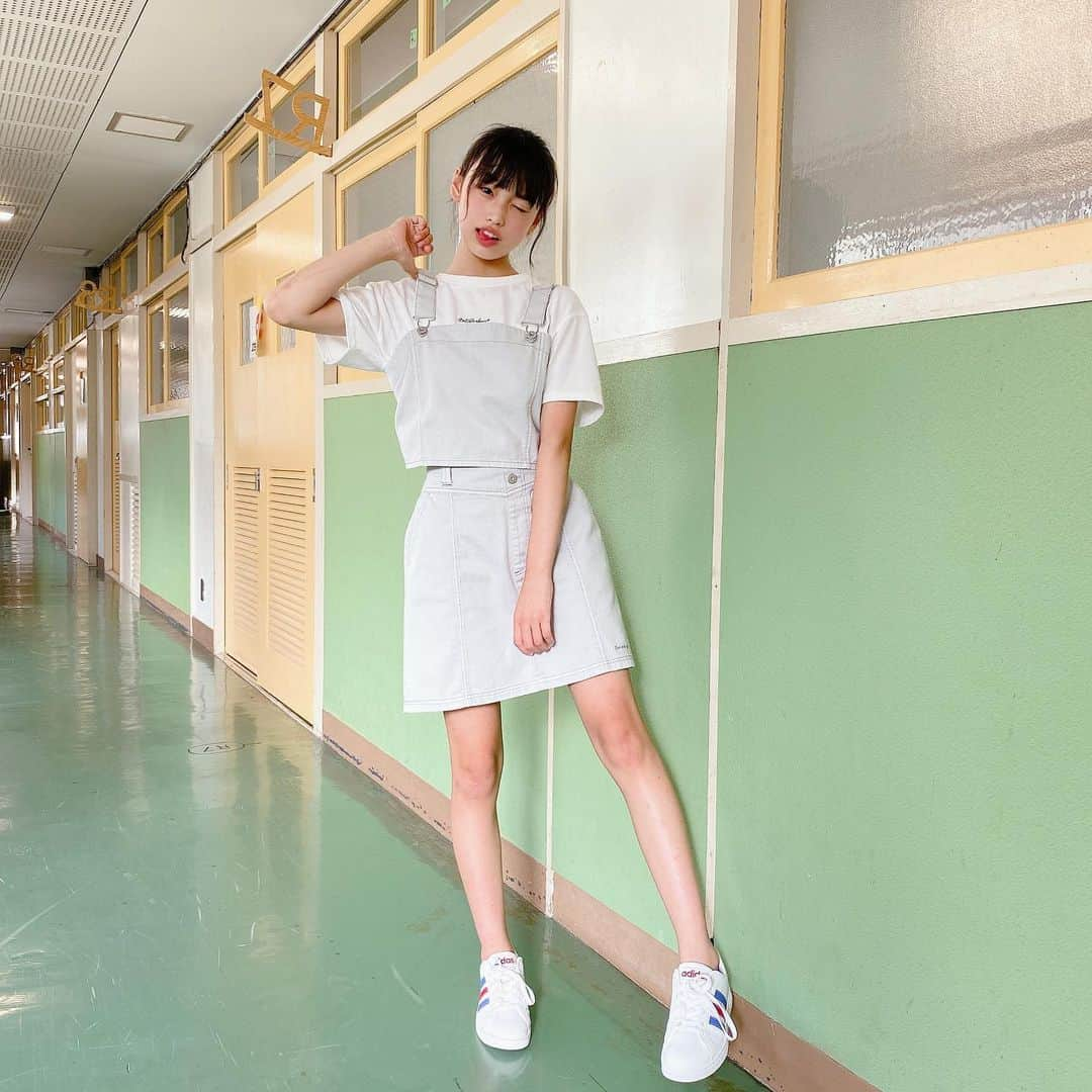 PINK-latte TV (ピンクラテTV) 公式さんのインスタグラム写真 - (PINK-latte TV (ピンクラテTV) 公式Instagram)「【ピンクラテTV #コーデ記録 👗】  「着回せるアイテムは？」 　 セットアップでも上下バラバラでも どちらでも可愛くきれちゃうアイテム🤍  ここはちゃん（ @cocoha_abe ）とのコラボ商品だよ😘🌼🌼  自分が持ってるアイテムに合わせたり セットアップで着たり いろんな着方を楽しめるアイテム👼✨  ー #ここはコラボ #ココラテ #コーディネート #夏コーデ #ootd #コーデ #コーデ紹介 #カジュアルコーデ #大人っぽいコーデ  - #PLTV #PINKlatteTV #ピンクラテTV #ピンクラテWEBモデル #ピンクラテ #ぴてぃーず  #菅井純愛 #松本優菜 #犬飼恋彩 #原田芹 #本多萌愛 #鈴木柚春 #JCモデル #JSモデル #YouTuber」8月13日 16時09分 - pinklatte_tv