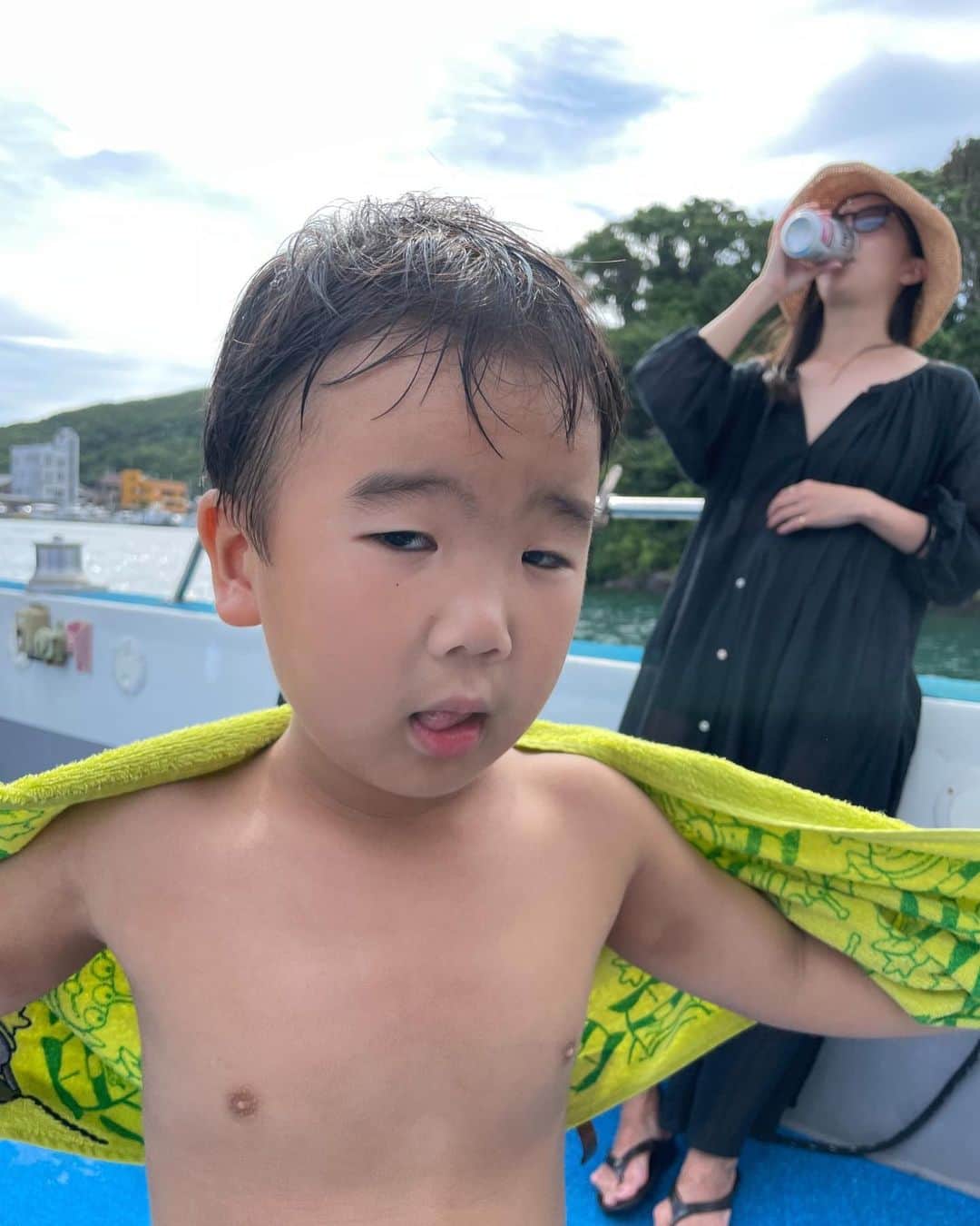 矢野由希子さんのインスタグラム写真 - (矢野由希子Instagram)「5歳と31歳は浮かれているよ。 キッズの浮き輪が入ったの 実は嬉しかったよ🤫」8月13日 17時07分 - yanoyukiko_