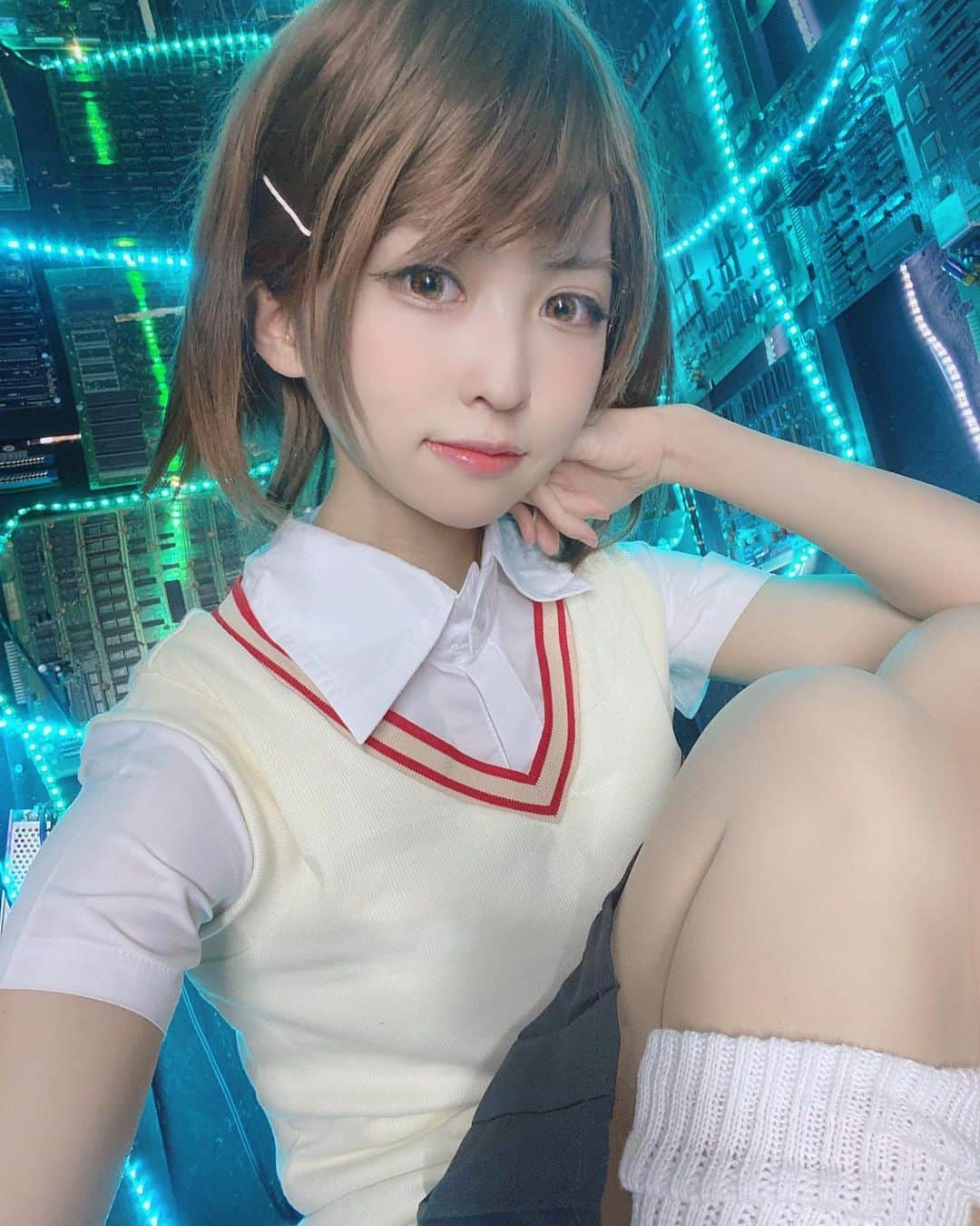 猫田あしゅさんのインスタグラム写真 - (猫田あしゅInstagram)「【cosplay】  とある科学の超電磁砲  御坂美琴 ＿＿＿＿＿＿＿＿＿＿＿＿＿＿＿＿＿＿ 学園都市第3位  常盤台中学のレールガン ＿＿＿＿＿＿＿＿＿＿＿＿＿＿＿＿＿＿ 御坂美琴 #とある科学の超電磁砲  #コスプレ #コスプレイヤー  #cosplayphotoshoot  #cosplay #cosplaygirl #角色扮演 #cosplayfun #コスプレ好き #とある科学の超電磁砲s #misakamikoto #misakamikotocosplay  #とある科学の超電磁砲t #コスプレイヤーさんと繋がりたい #コスプレイヤー自画撮り部」8月13日 17時17分 - nekota_ashu