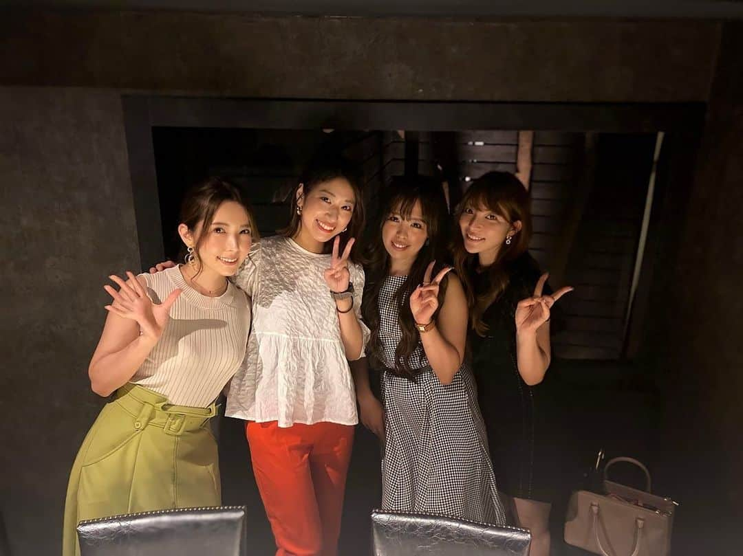 波多野結衣さんのインスタグラム写真 - (波多野結衣Instagram)「肉好き女子達で女子会してきた♡ 新進気鋭さん美味しすぎるし個室でまったり4人で色々話せて楽しかったです🥺  またランチの約束してるので楽しみ♡ . . #新進気鋭  #焼肉  #女子会  #箸休めにキャビア  #幸せ」8月13日 18時23分 - hatachan524