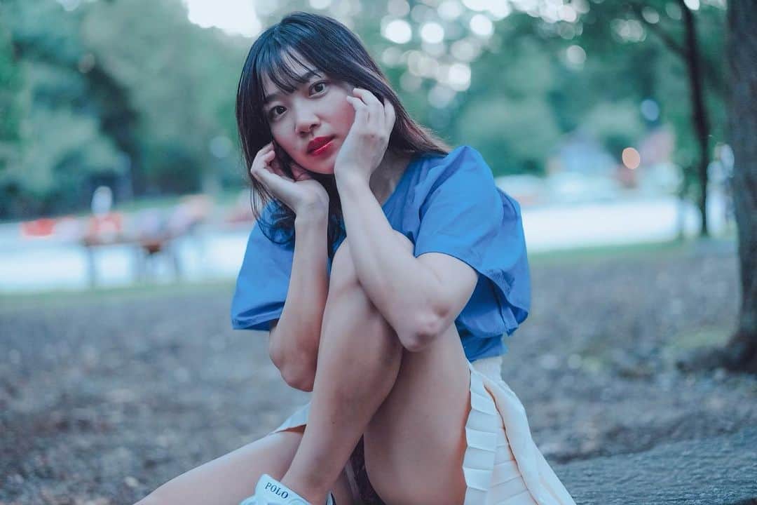 のインスタグラム：「🌲💕  迷子になっちゃったから梨夏のこと見つけ出してみて🥰 ୨୧┈┈┈┈┈┈┈┈┈┈┈┈┈୨୧  【ファン参加企画第一弾】  Rikaに着て欲しい衣装をファンの皆様から募集します♡  ・トレーニングウェア ・ランジェリー（ブラ、ショーツなど） ・タイトミニワンピ ・水着（ビキニ、ブラジリアン、マイクロビキニなど） ・ストッキング ・えちえちな衣装㊙️　　　etc   皆様から募集します！ 採用された衣装はYoutubeで公開します♡  送付先はこちらです😋🌹  〒150-0001 東京都渋谷区神宮前5-47-11 ASTUDIO 305 藍沢梨夏宛  ୨୧┈┈┈┈┈┈┈┈┈┈┈┈┈୨୧  秘密の動画はonlyfansで...㊙️  ୨୧┈┈┈┈┈┈┈┈┈┈┈┈┈୨୧  #チラリズム探究家  #フェチ  #グラビア  #グラビアアイドル  #むちむち  #脚 #脚フェチ  #太もも  #スカート  #ポートレイト  #上野公園 #portraitgirl  #footfetishmodel  #gravure  #instagravure  #japanesegirl  #tokyogirl  #beautifullegs  #cutegirls😘  #pantyhosefetish #glamourmodel  #ootdstyle #ueno」