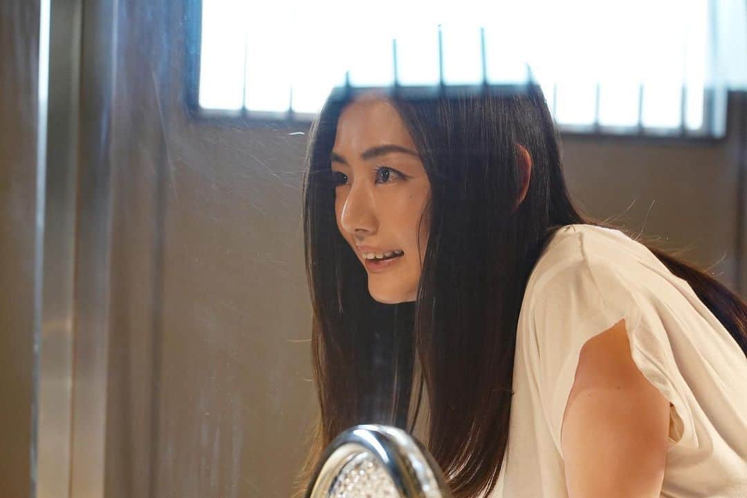 片山萌美のインスタグラム：「👼 #イタイケに恋して #日テレ系ドラマ  ご視聴ありがとうございました🖤 たまちゃんです。 毎回笑いながらみてるけど 今回もめっちゃ笑いました。笑   TVerで見逃し配信も ぜひチェックしてください😭😎🥺👼  #tver  #moemikatayama」