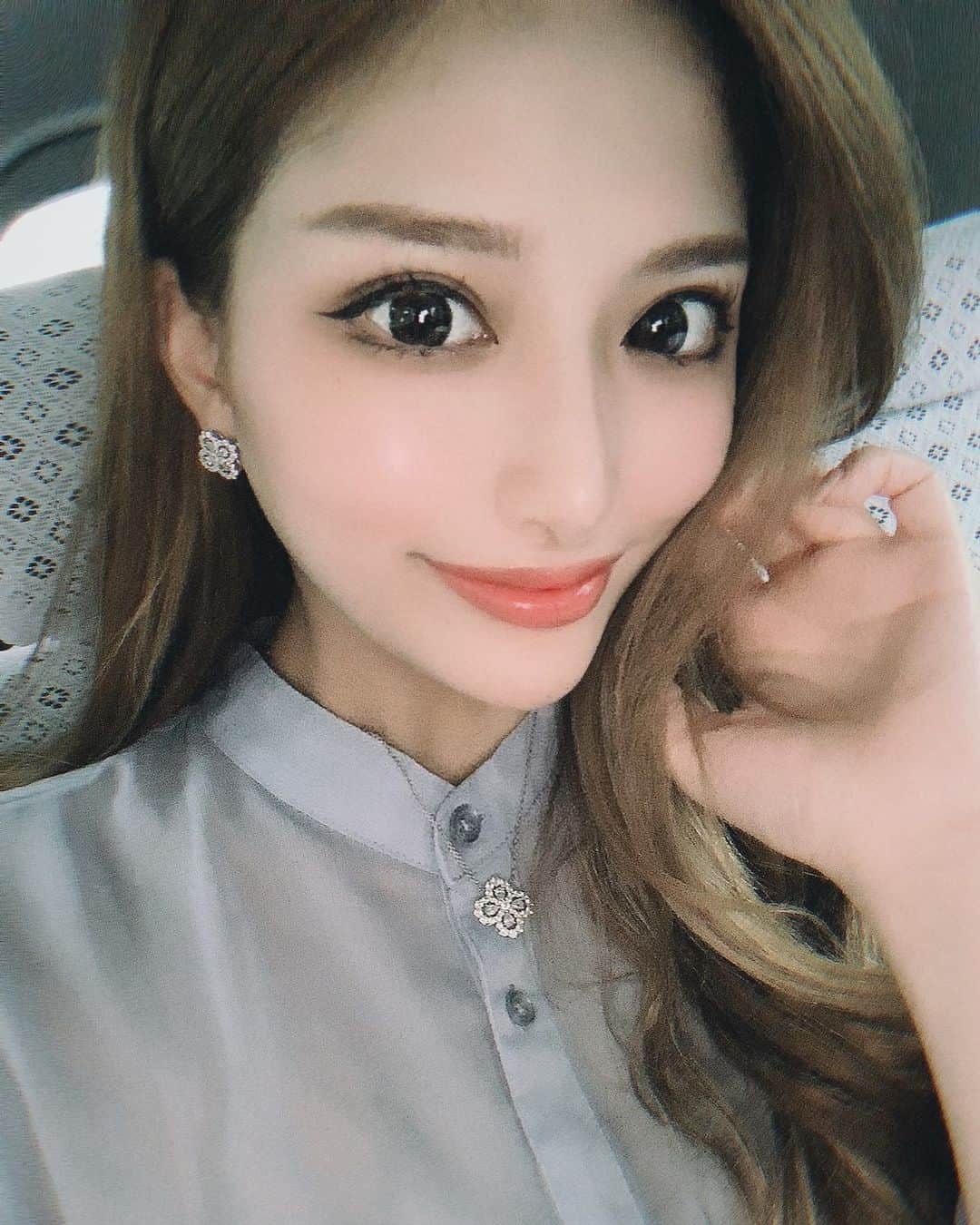 れみのインスタグラム：「お盆休みは実家に帰ります✨ 久しぶりに家族に会えるから楽しみ(*'▽'*)💕💕」