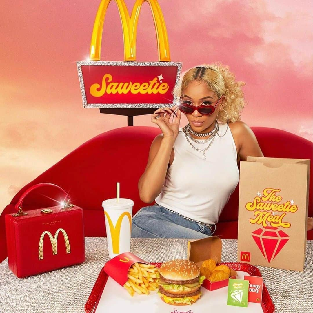 Yasmeenさんのインスタグラム写真 - (YasmeenInstagram)「Had the opportunity to be a part of this awesome collaboration #SaweetieMeal @mcdonalds @saweetie ALL thanks to @customtnails1 🙏🏼 ❤️ whatchu waiting for? Go get you a #SaweetieMeal 🍔🍟 Congrats on such an epic collaboration @saweetie , IKDR!!!!」8月14日 4時54分 - sloteazzy