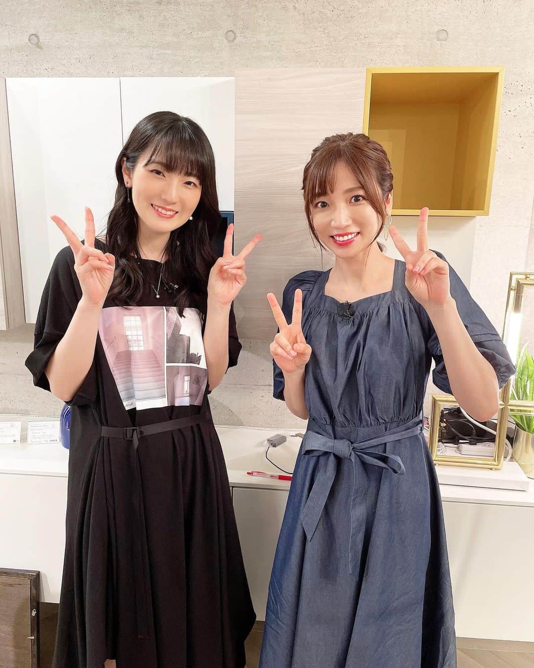 のインスタグラム：「⁡ ⁡ ⁡ ニーアリィンカーネーションの特番で 石川由依さん、安元洋貴さん、 松川ディレクターとご一緒させて頂きました！ ⁡ 石川さんには 音楽劇ヨルハの感想を熱くお伝えしただけでなく 進撃の巨人のミカサのお話もさせて頂き 私はただのファンと化してしまいましたが、 優しく受け入れてくださり… まさに女神様のようなお方でした🙏✨ なんという透明感😭💓 ⁡ そして、お仕事でご一緒する機会が多い 安元さんは相変わらずの安心感があり 色々な場面で助けてもらいました！ ⁡ そして松川ディレクターも 無茶な質問にも優しく答えてくださり感謝です！ ⁡ ご一緒してくださったみなさま 本当にありがとうございました✨ ⁡ 【今からでも間に合う ニーアリィンカーネーション】の動画は スクエニ公式チャンネルで公開中ですので、 是非ご覧ください🙇‍♀️ ⁡ #nier #ニーア #ニーアリィンカーネーション #リィンカネ #石川由依 さん #安元洋貴 さん」