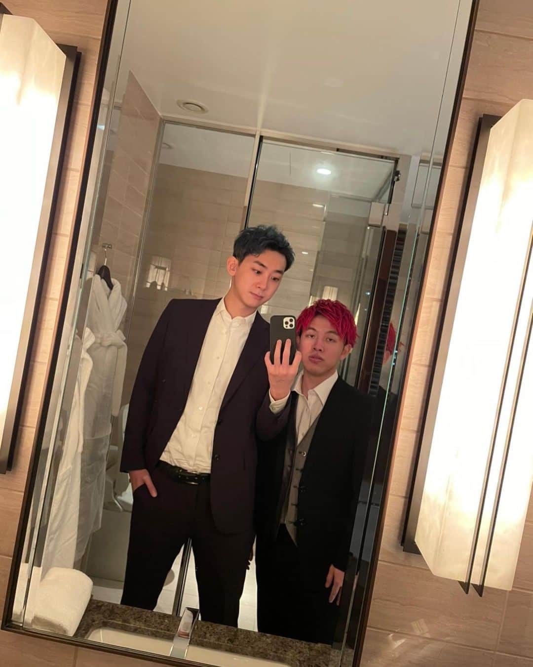 キャプテンしょーたのインスタグラム：「No filter, No tie. #顔の変化を楽しんで」