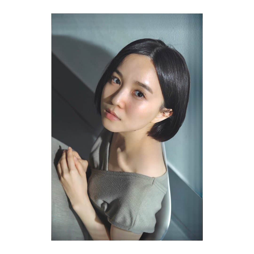 のインスタグラム：「⁡  🐣 ⁡ #作品撮り #ポートレート #ショートボブ #portrait #photography  #photo#model#actor」
