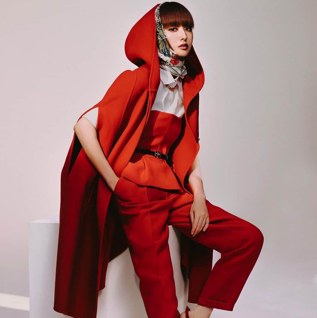 鈴木えみさんのインスタグラム写真 - (鈴木えみInstagram)「The mood of #DiorAW21 collection by @MariaGraziaChiuri , #DiorSilk」8月14日 20時28分 - emisuzuki_official