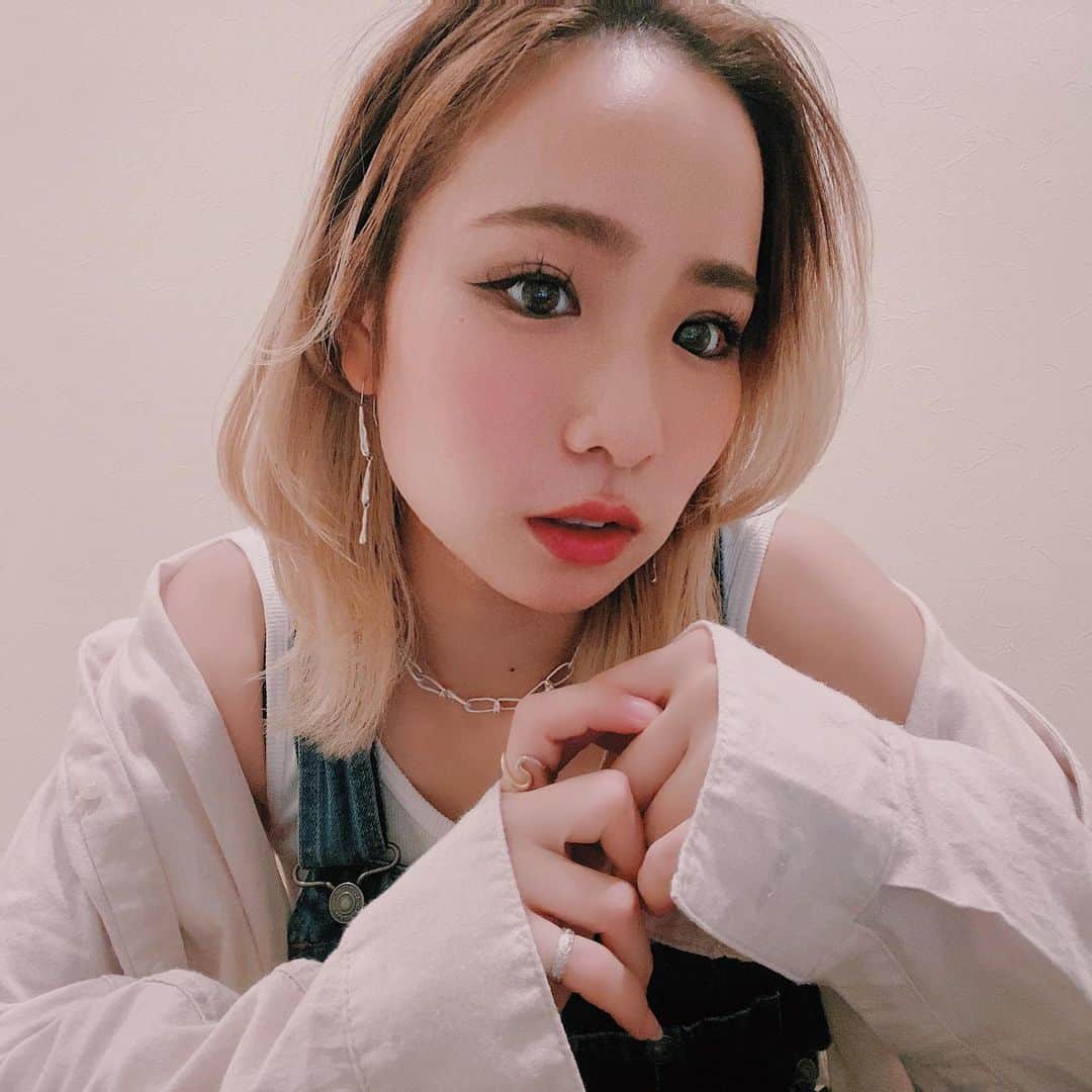 のインスタグラム：「new hairstyle🤎」