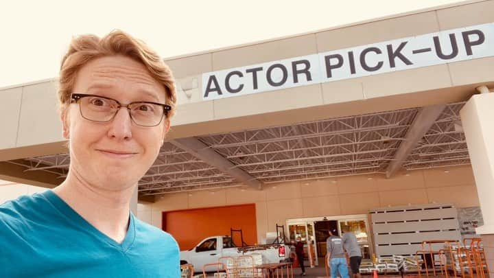 ジョーダン・ウッズ=ロビンソンのインスタグラム：「Thanks, @homedepot, for making this step of the process so efficient. Producers, I’m here when you’re ready!」